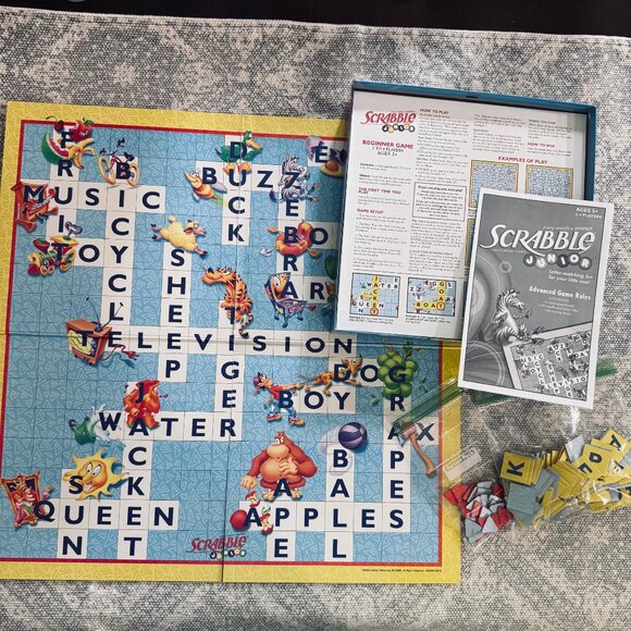 Scrabble Junior - Picture 3 of 3